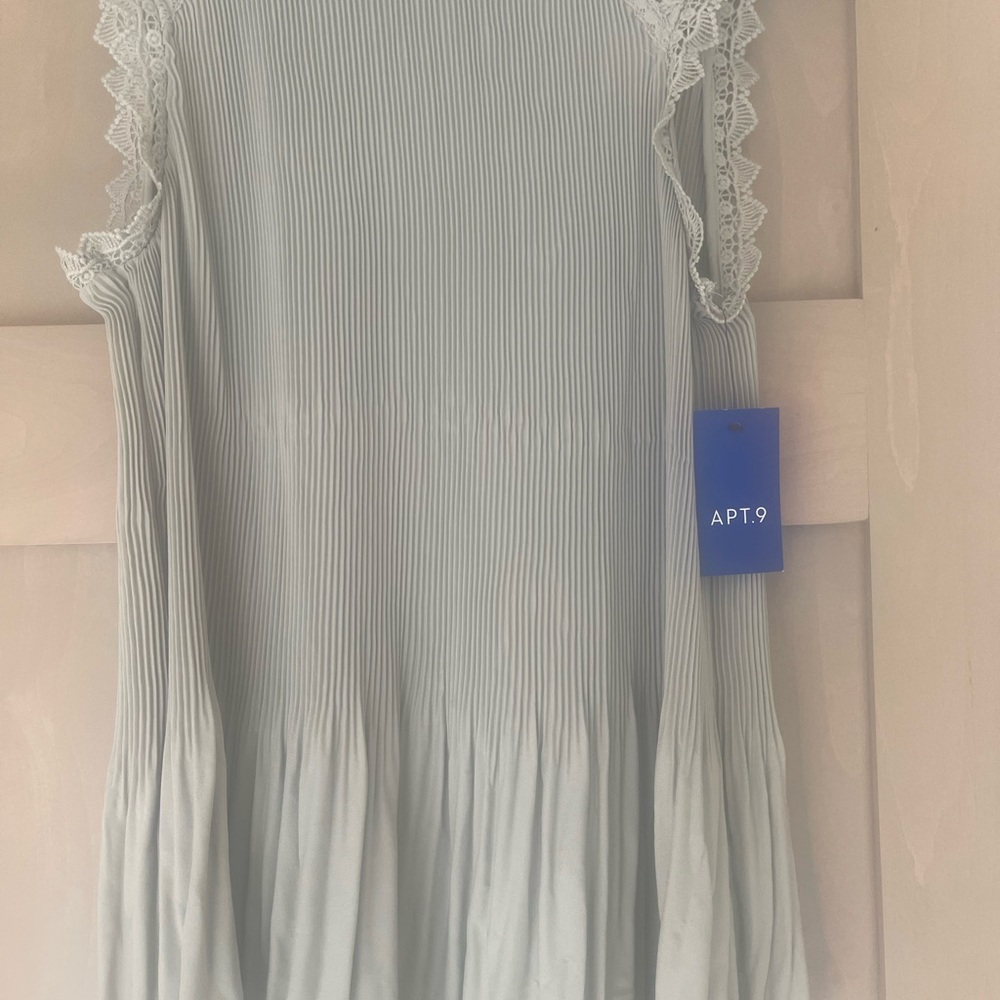 Cap sleeve pleaded top by APT 9